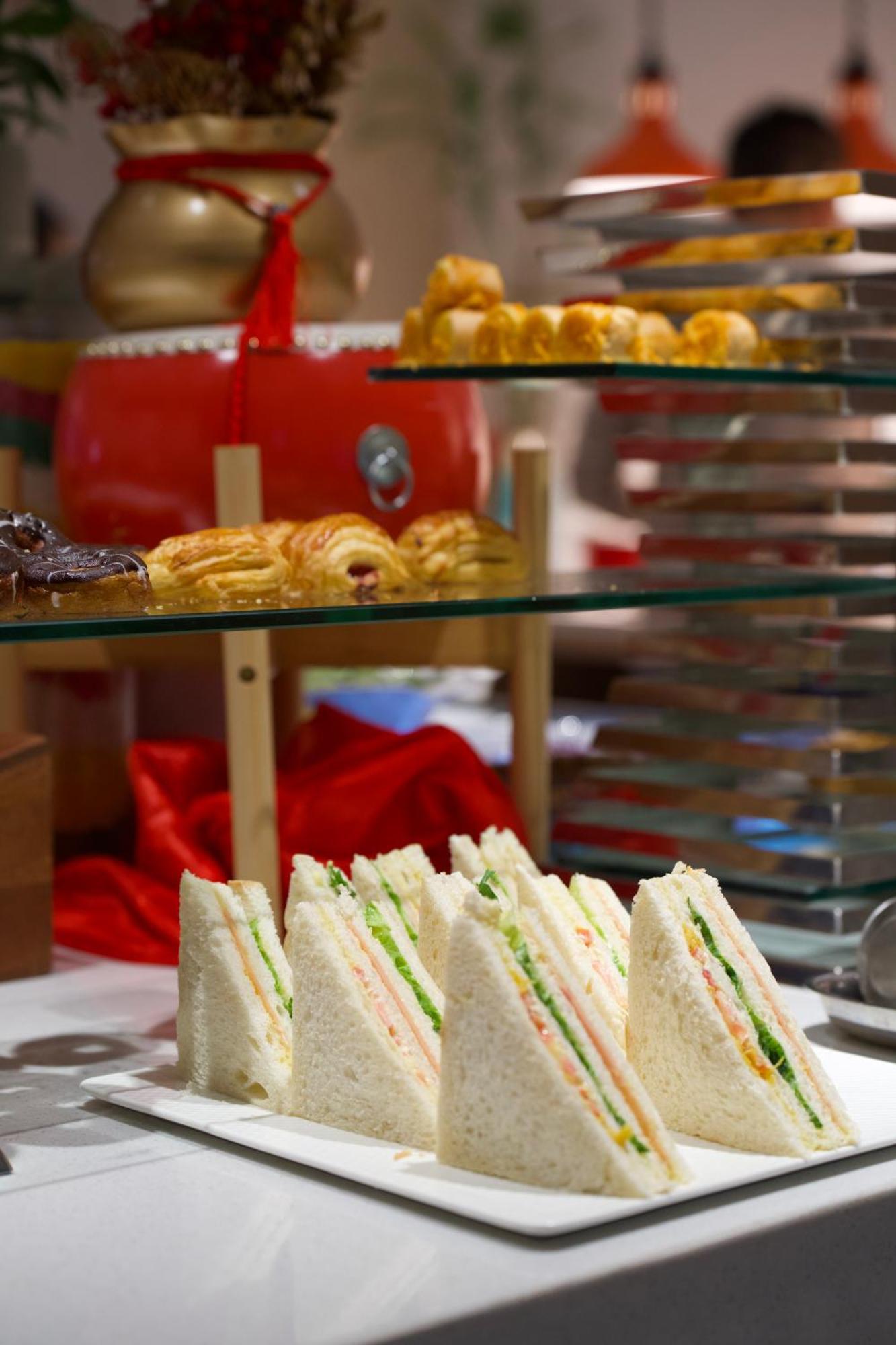 Holiday Inn Express Chengdu Tianfu Square By Ihg - Chunxi Road And Kuanzhai Alley 외부 사진