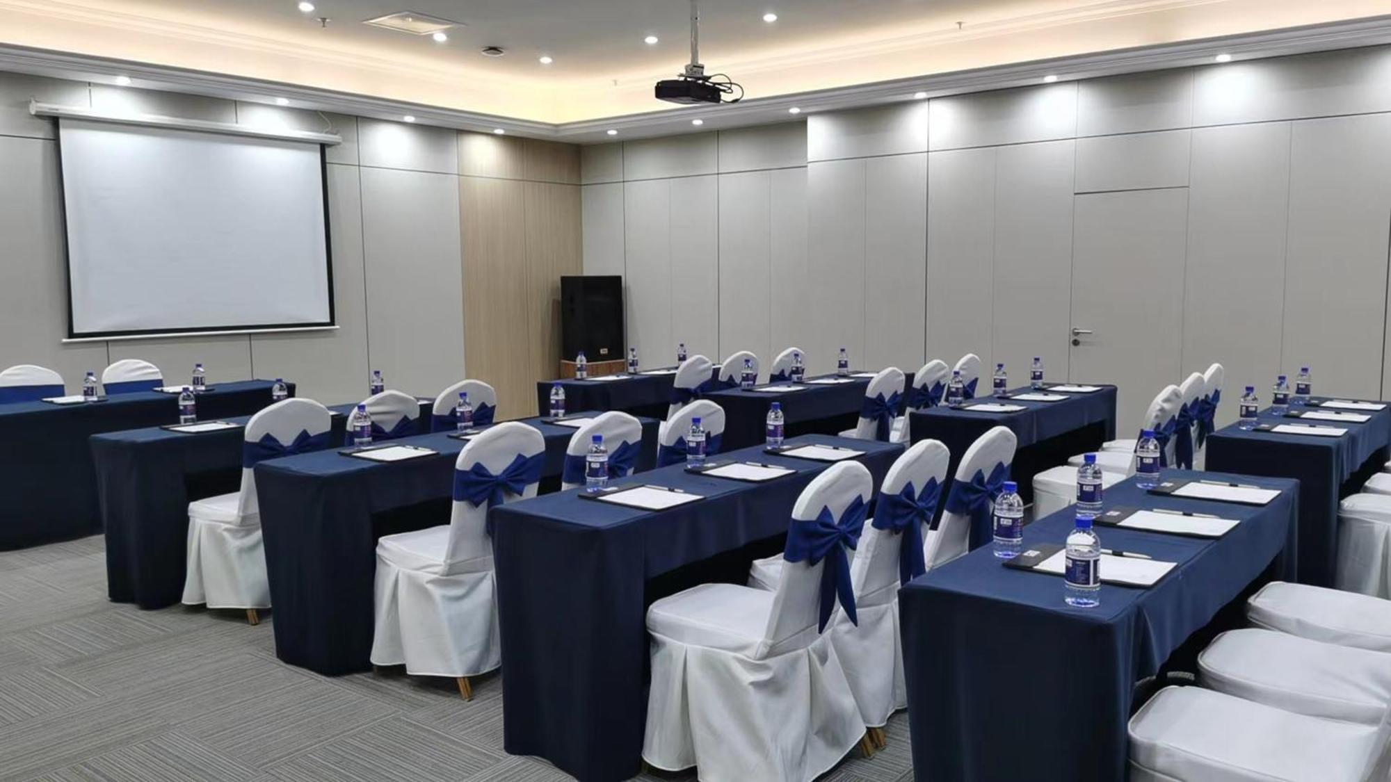 Holiday Inn Express Chengdu Tianfu Square By Ihg - Chunxi Road And Kuanzhai Alley 외부 사진