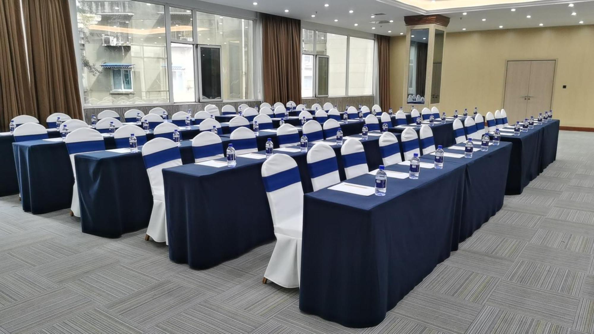 Holiday Inn Express Chengdu Tianfu Square By Ihg - Chunxi Road And Kuanzhai Alley 외부 사진