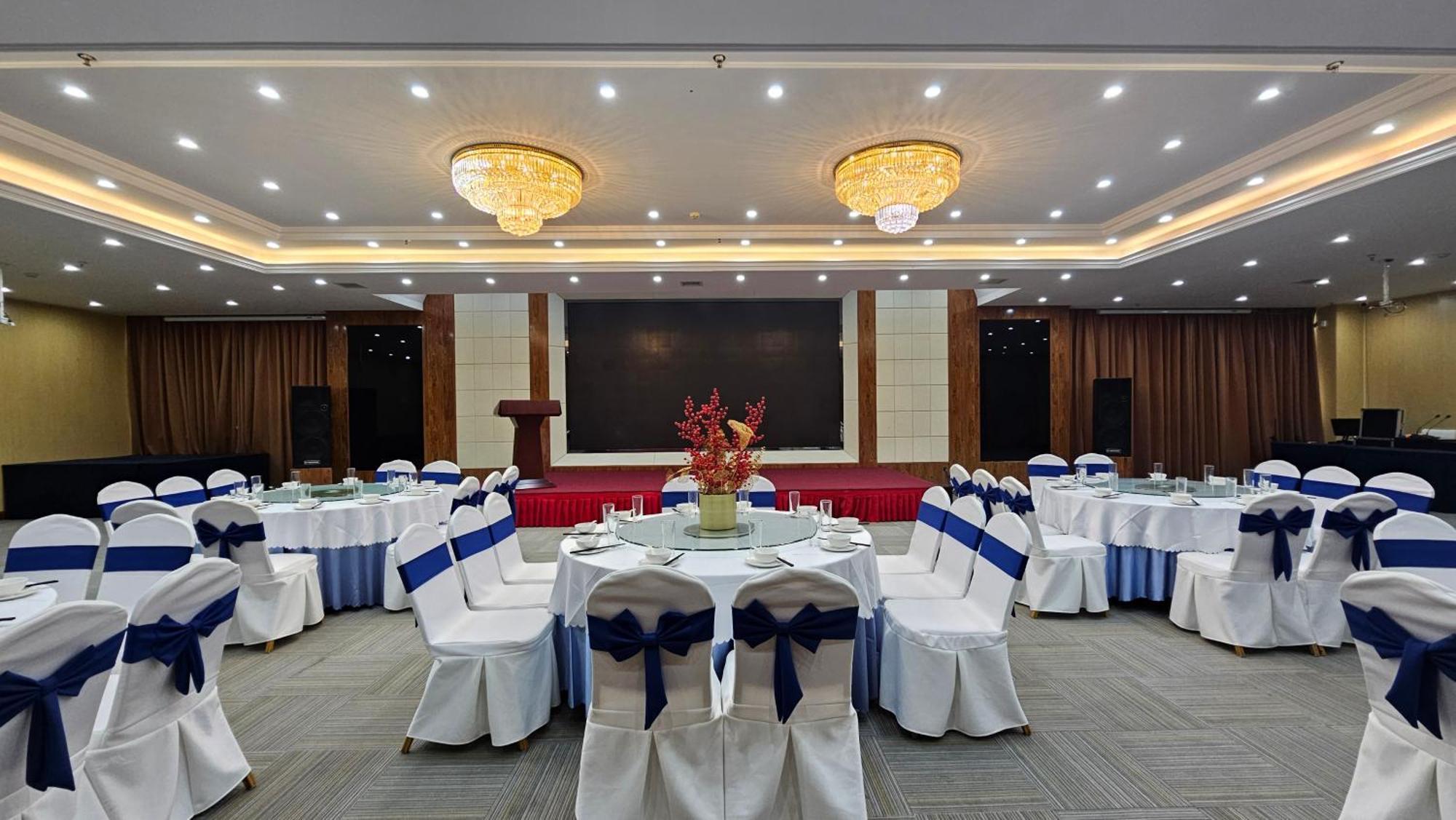 Holiday Inn Express Chengdu Tianfu Square By Ihg - Chunxi Road And Kuanzhai Alley 외부 사진