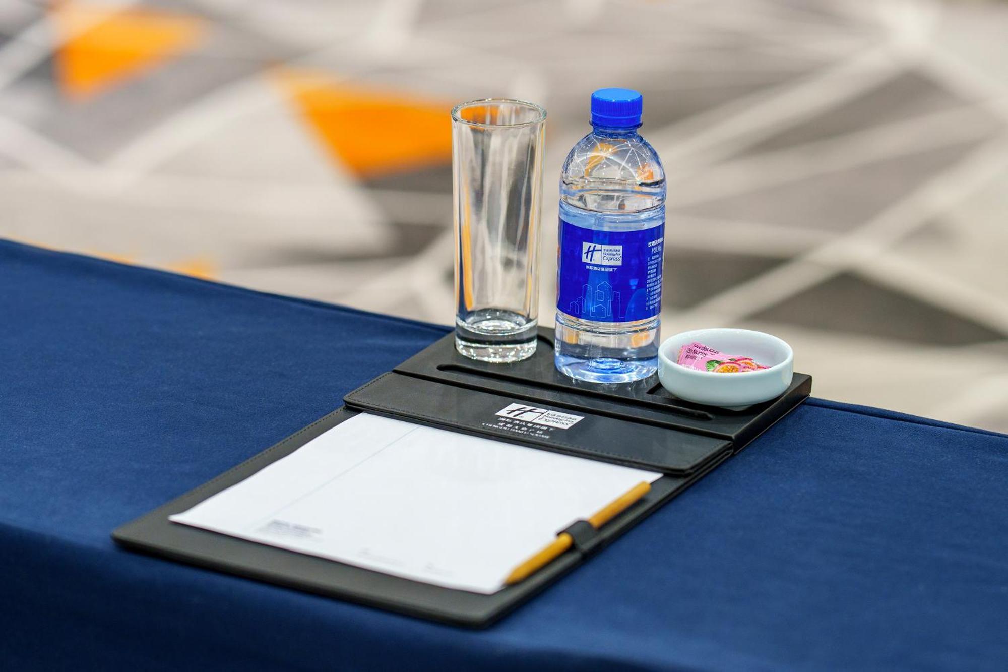 Holiday Inn Express Chengdu Tianfu Square By Ihg - Chunxi Road And Kuanzhai Alley 외부 사진