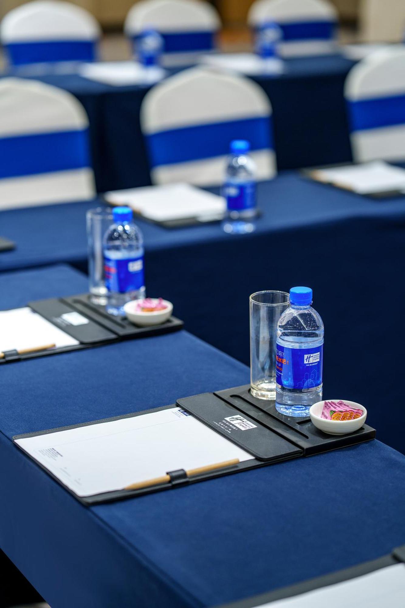 Holiday Inn Express Chengdu Tianfu Square By Ihg - Chunxi Road And Kuanzhai Alley 외부 사진