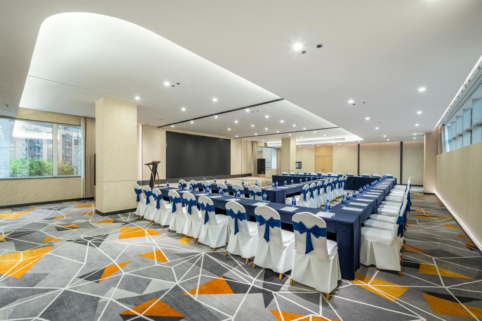 Holiday Inn Express Chengdu Tianfu Square By Ihg - Chunxi Road And Kuanzhai Alley 외부 사진