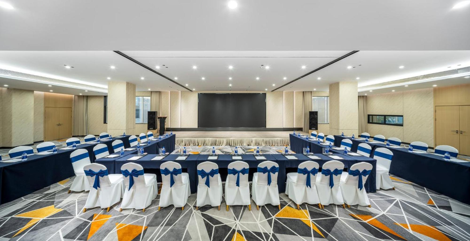 Holiday Inn Express Chengdu Tianfu Square By Ihg - Chunxi Road And Kuanzhai Alley 외부 사진
