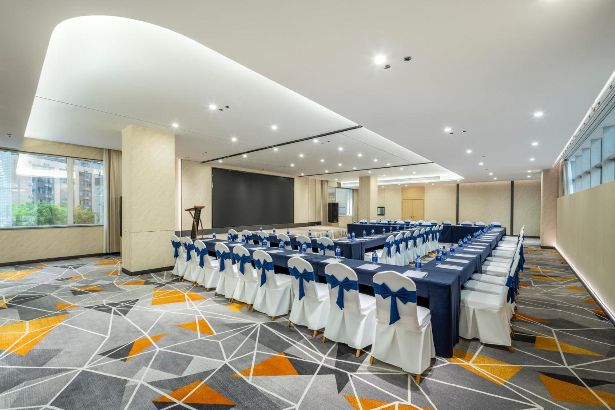 Holiday Inn Express Chengdu Tianfu Square By Ihg - Chunxi Road And Kuanzhai Alley 외부 사진