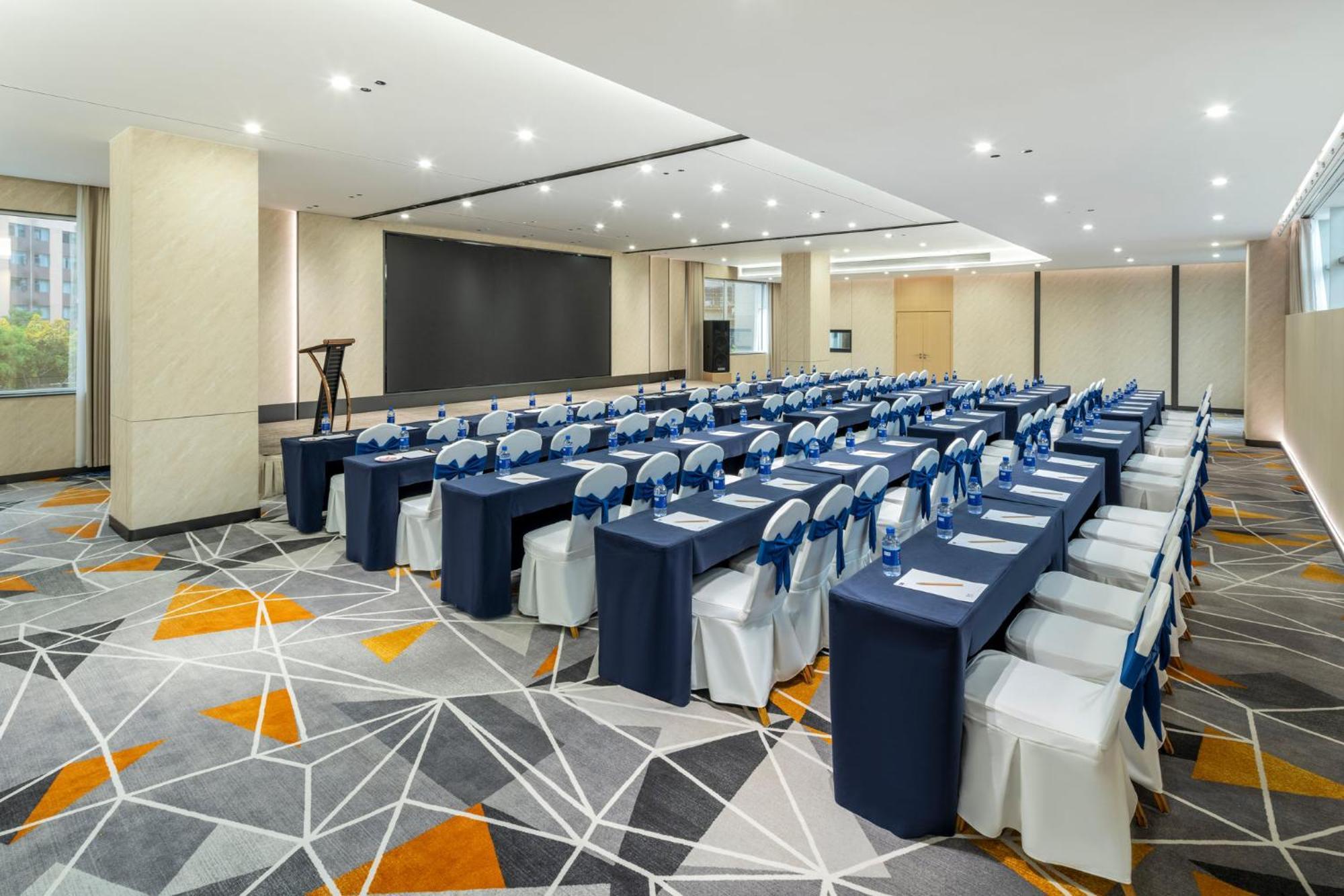 Holiday Inn Express Chengdu Tianfu Square By Ihg - Chunxi Road And Kuanzhai Alley 외부 사진