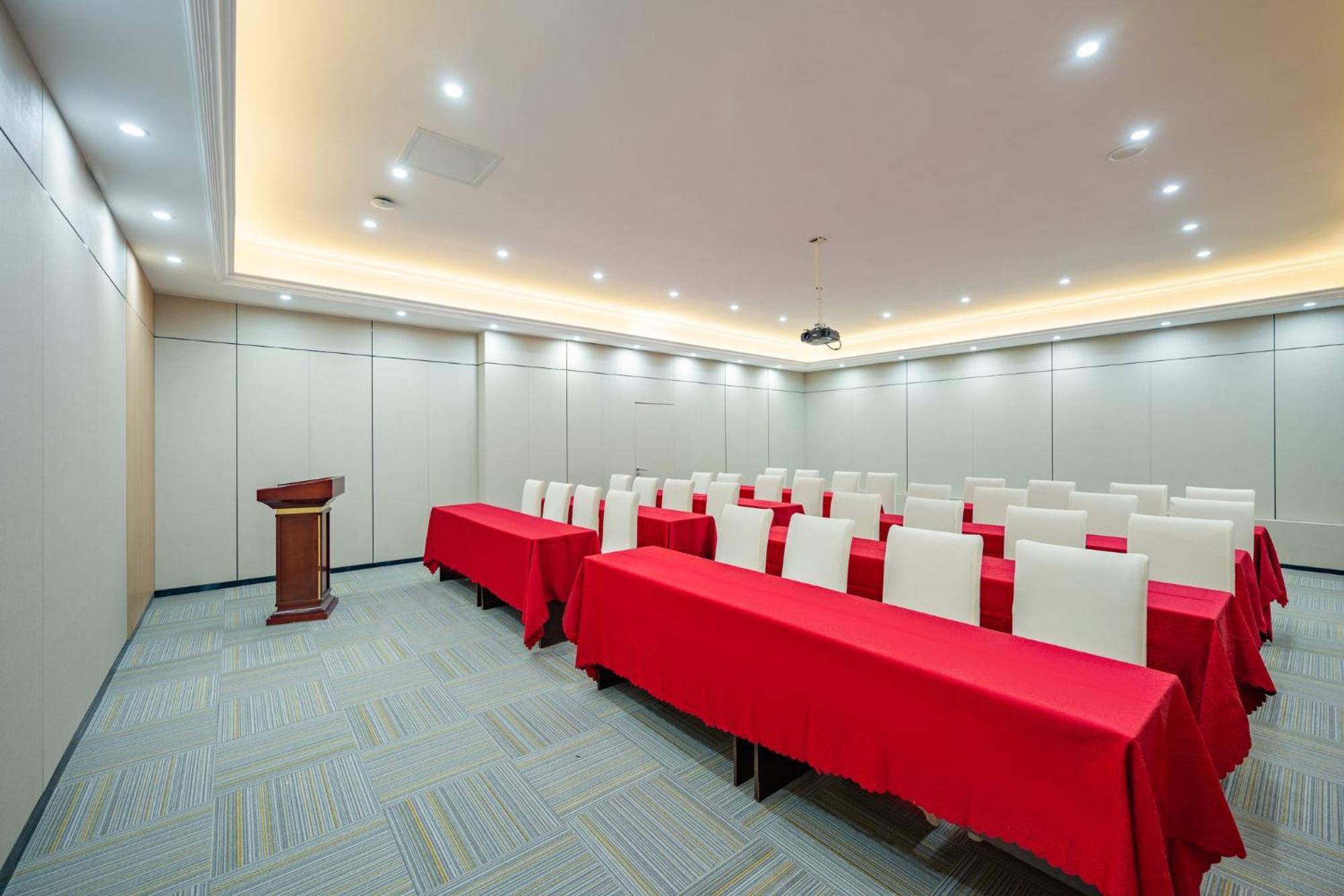 Holiday Inn Express Chengdu Tianfu Square By Ihg - Chunxi Road And Kuanzhai Alley 외부 사진