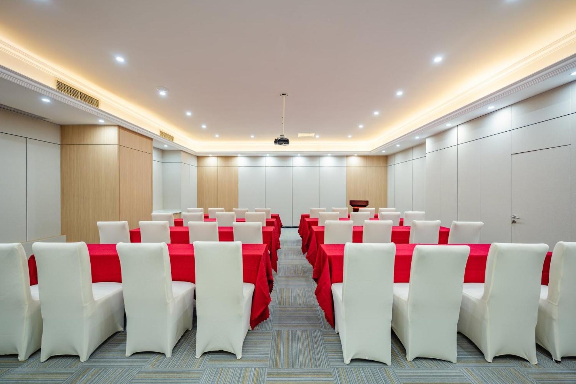 Holiday Inn Express Chengdu Tianfu Square By Ihg - Chunxi Road And Kuanzhai Alley 외부 사진